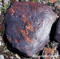 Stein mit Eisenoxid